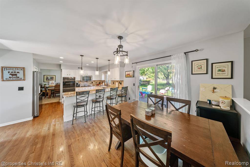 Livonia, MI 48152,37754 SAINT MARTINS Street