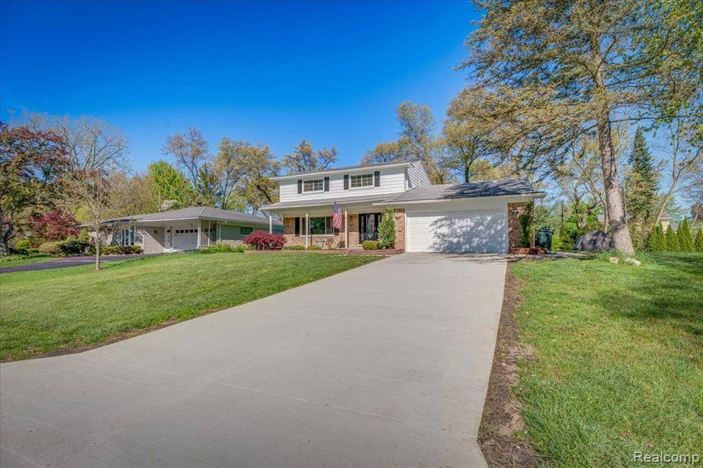 Shelby Twp, MI 48316,6347 THORNEYCROFT Drive