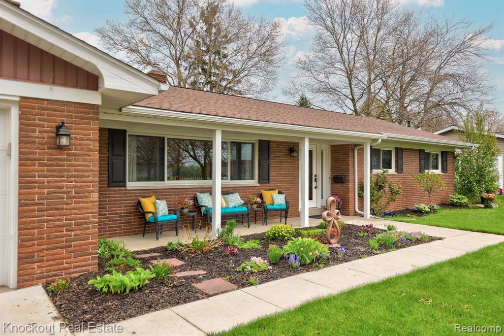 Frankenmuth, MI 48734,932 E GENESEE Street
