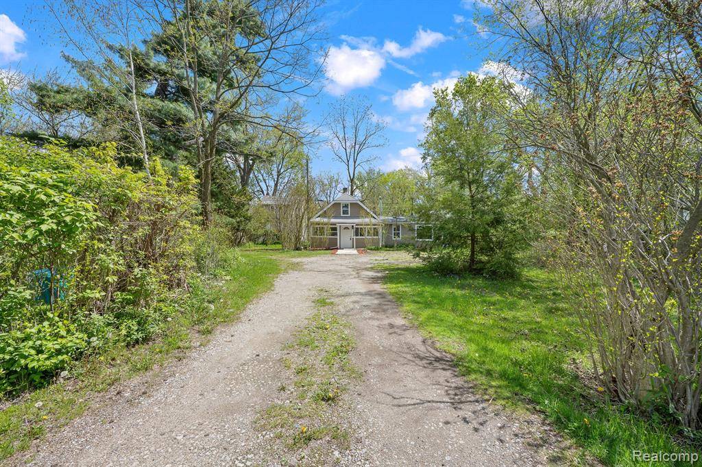 Farmington Hills, MI 48336,21524 JEFFERSON Street
