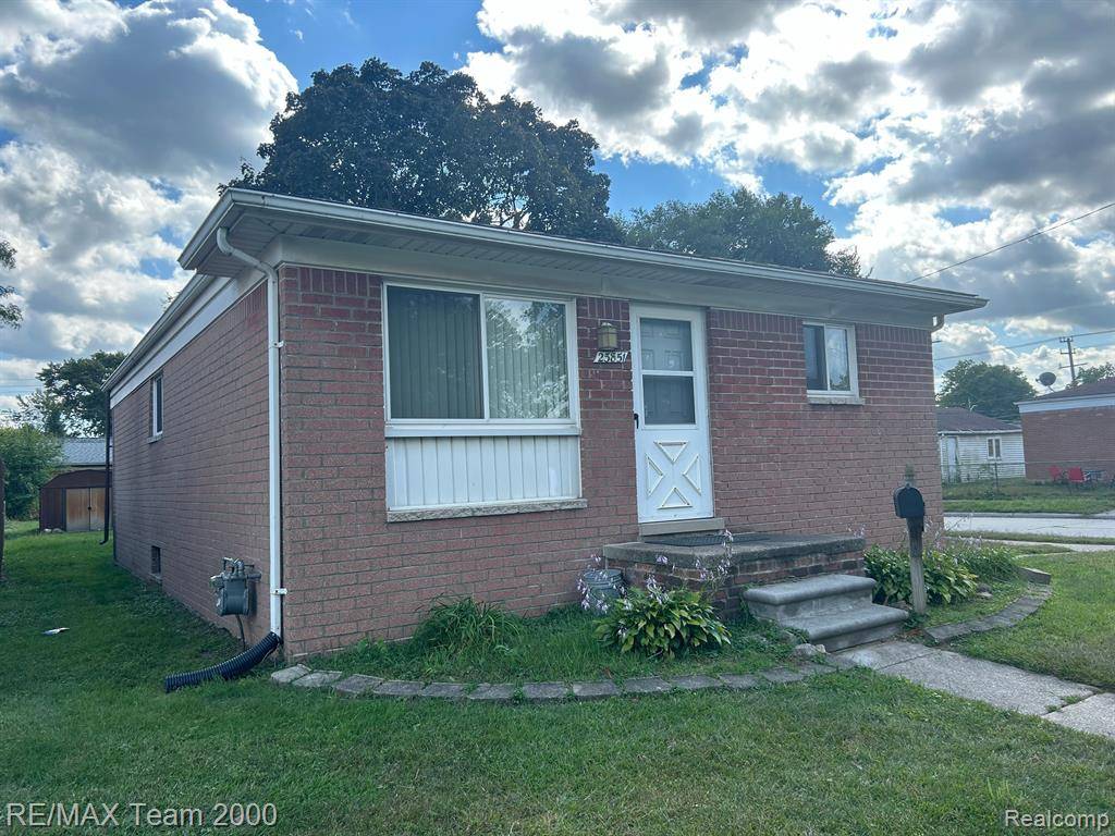 Dearborn Heights, MI 48125,23851 Annapolis St.