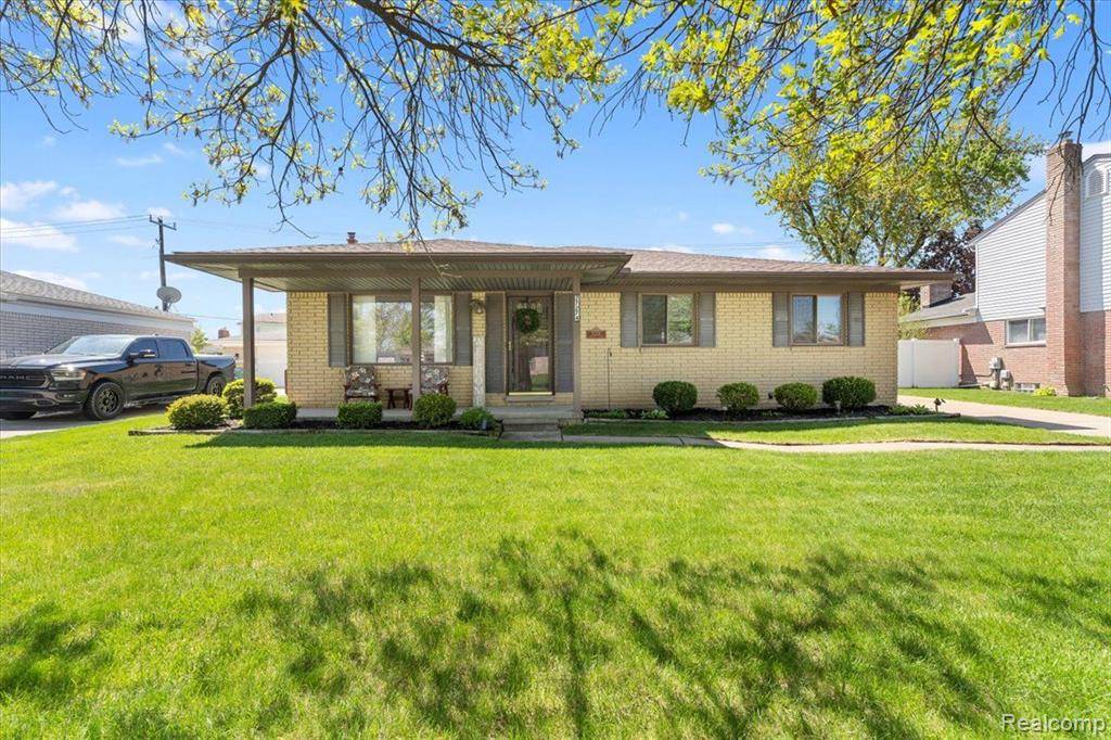 Brownstown Twp, MI 48183,27274 OAKCREST Drive