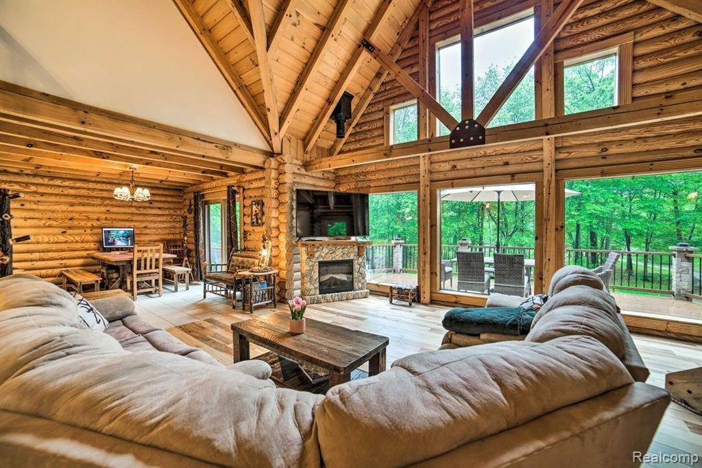 Leoni Twp, MI 49201,4380 DONNELY Road