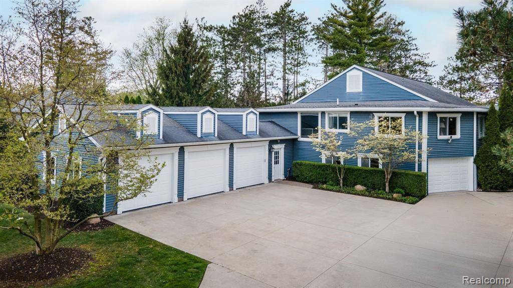 Orion Twp, MI 48362,900 INDIANWOOD Road