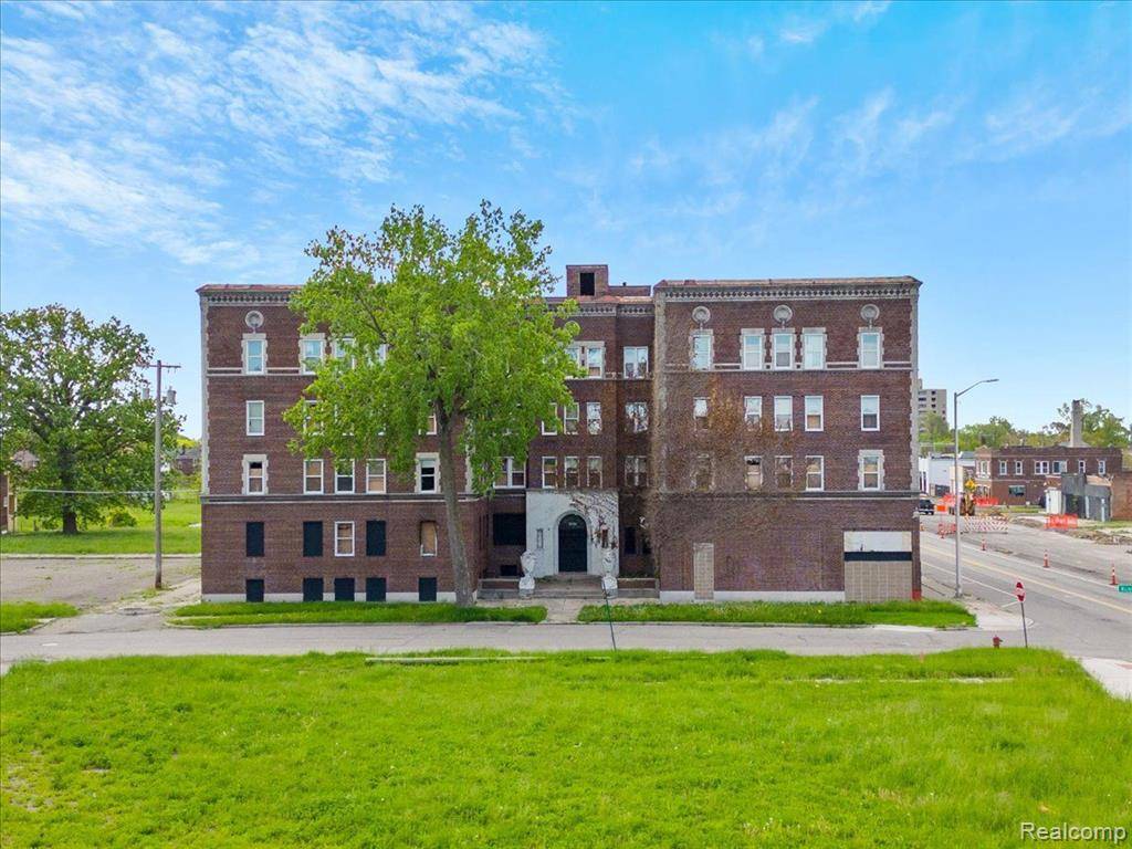 Detroit, MI 48206,12170 DEXTER Avenue