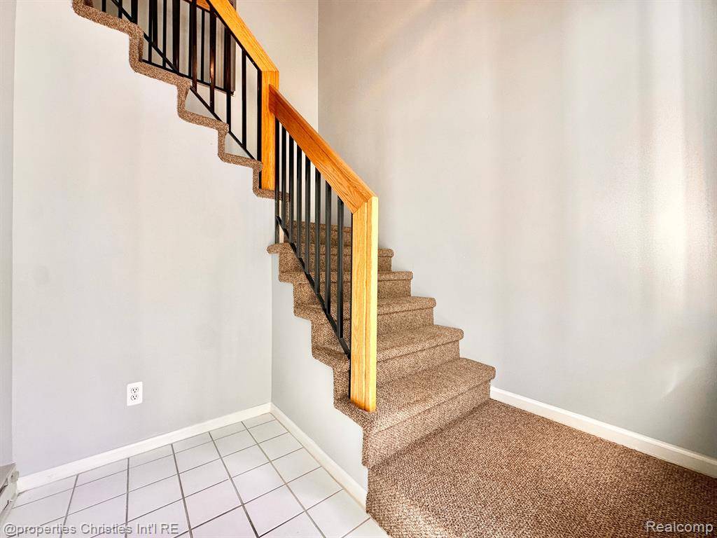 Sterling Heights, MI 48314,4235 BERKSHIRE Drive
