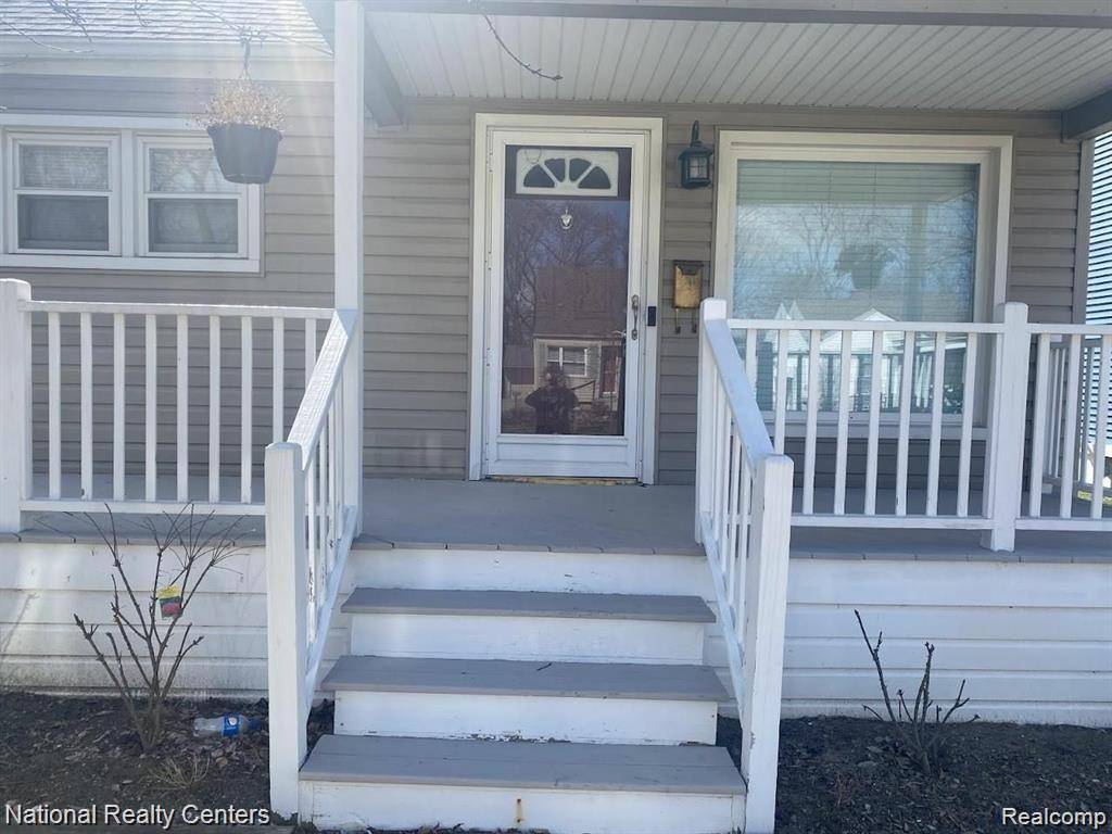 Royal Oak, MI 48073,3507 RAVENA Avenue