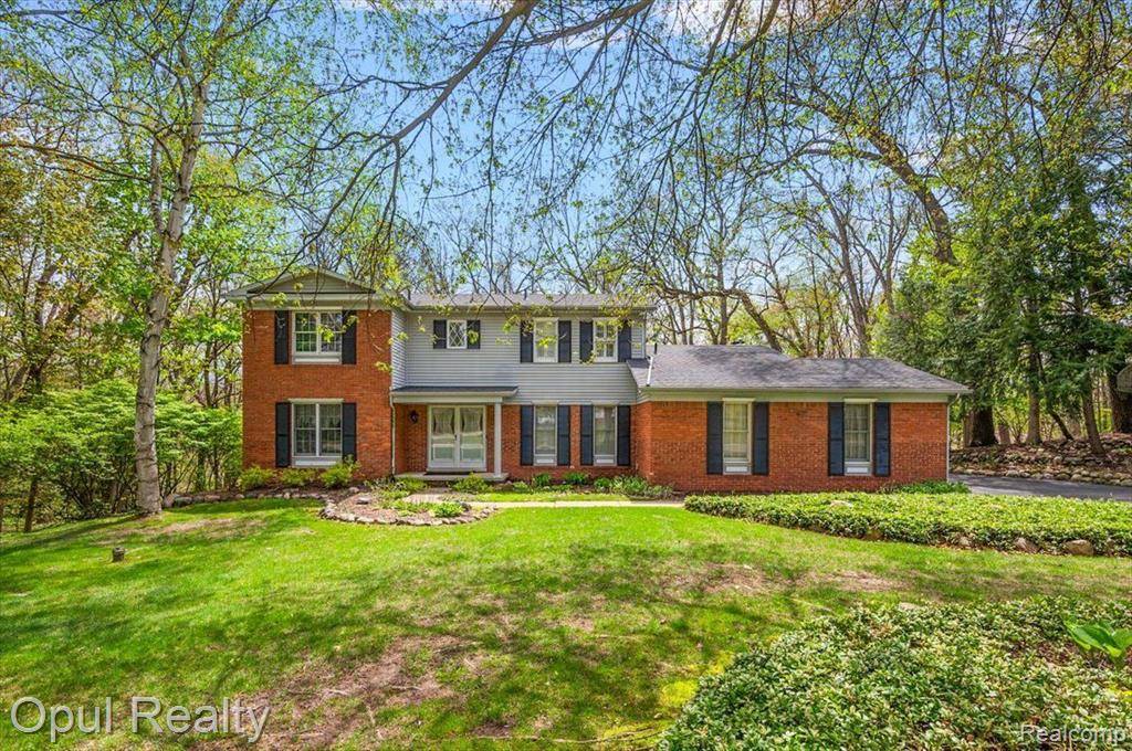 Genoa Twp, MI 48116,5445 WASHAKIE Trail