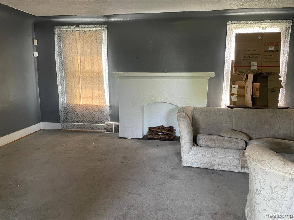 Detroit, MI 48213,8138 KNODELL Street