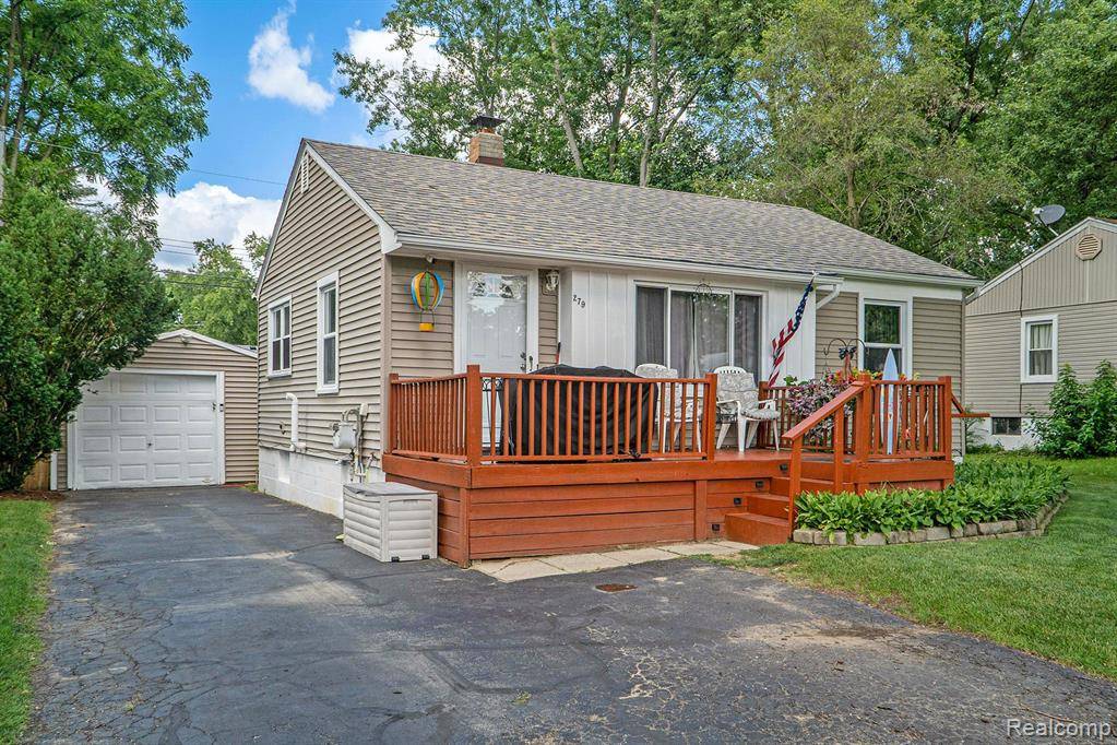 Waterford Twp, MI 48327,279 HIGHGATE Avenue