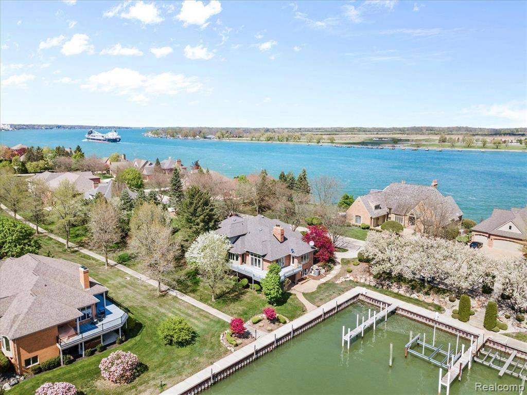 East China Twp, MI 48054,3744 RIVERVIEW TERRACE N