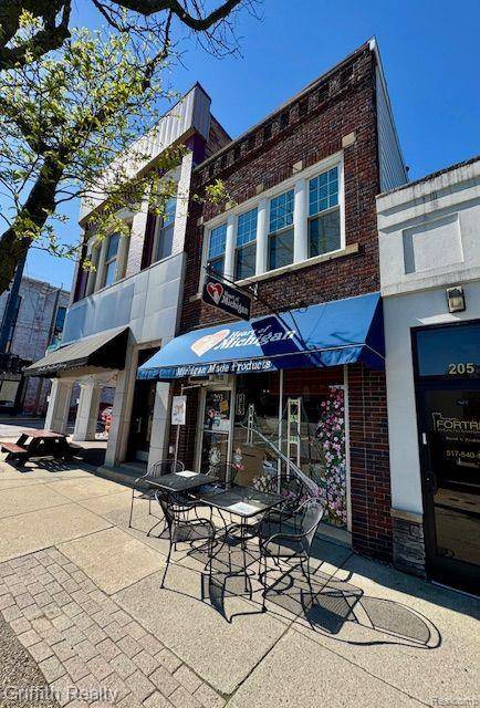 Howell, MI 48843,203 W GRAND RIVER Avenue