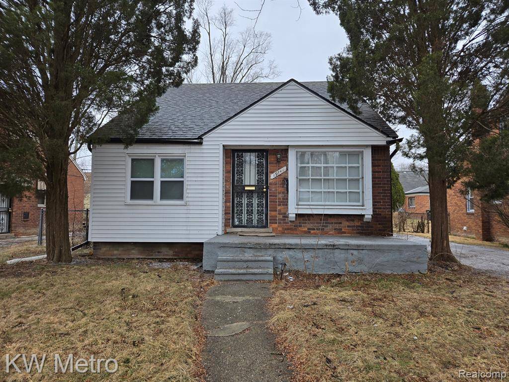 Detroit, MI 48219,19341 WARWICK Street