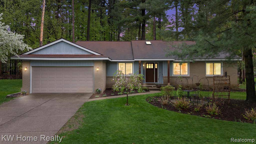 Commerce Twp, MI 48390,4143 EMERALD PINES Drive