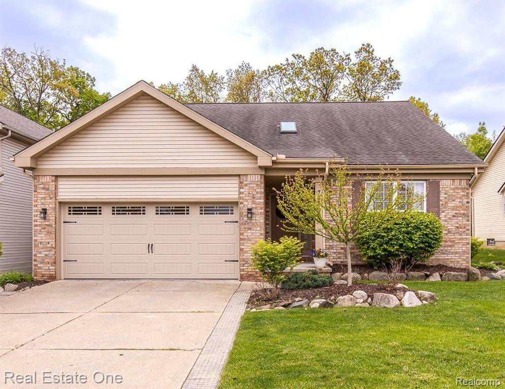 Orion Twp, MI 48360,74 Eagle Ridge Road