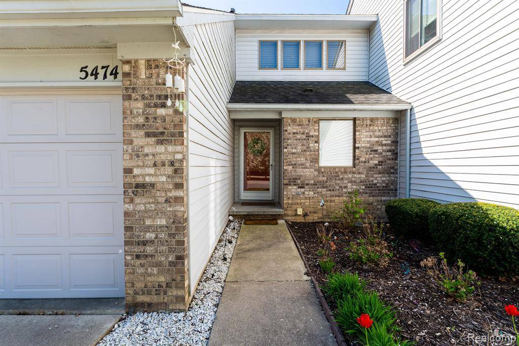 Grand Blanc Twp, MI 48439,5474 COUNTRY HEARTH Lane