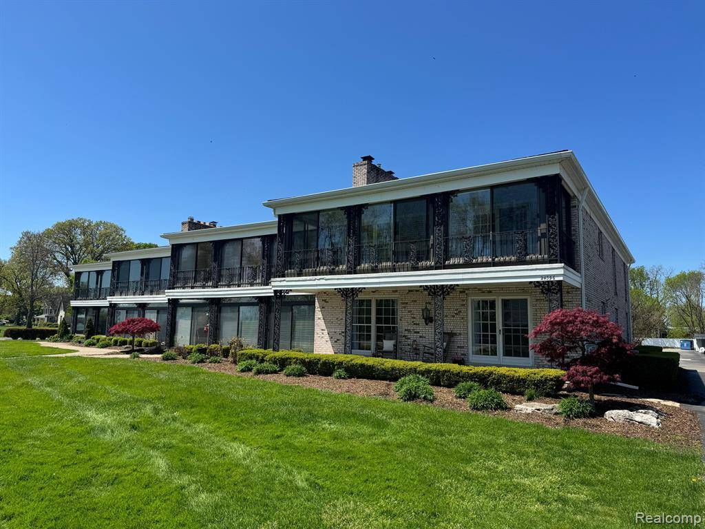 Grosse Ile Twp, MI 48138,24356 E RIVER Road 13