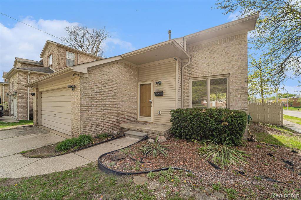 Dearborn Heights, MI 48127,6075 N VERNON Street