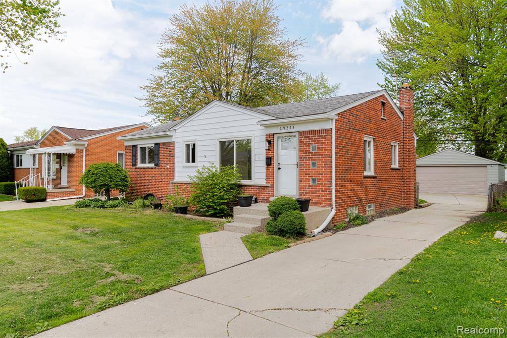 St. Clair Shores, MI 48081,29224 BOSTON Street