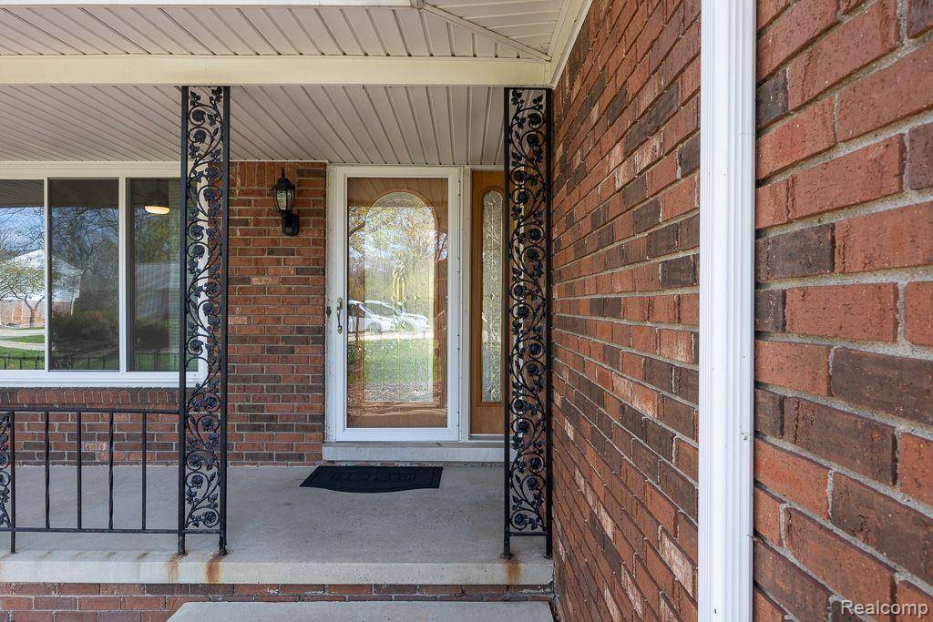Farmington, MI 48335,36718 Lansbury Lane
