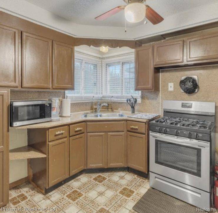 Westland, MI 48186,4941 JULIUS Boulevard