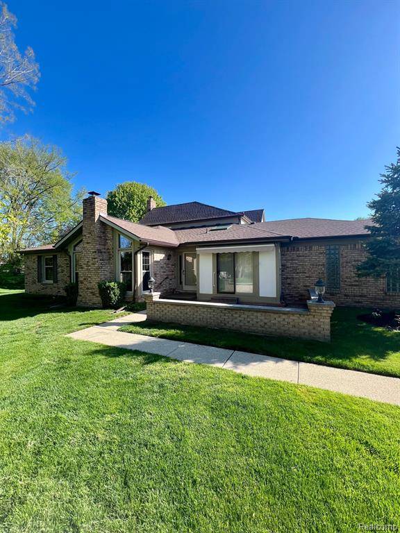 Shelby Twp, MI 48315,49421 Northwood