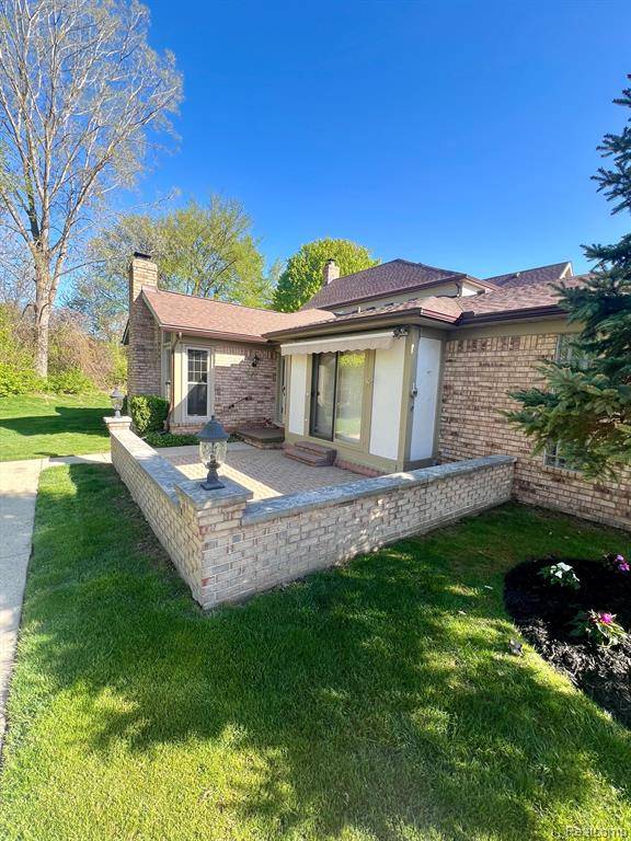 Shelby Twp, MI 48315,49421 Northwood