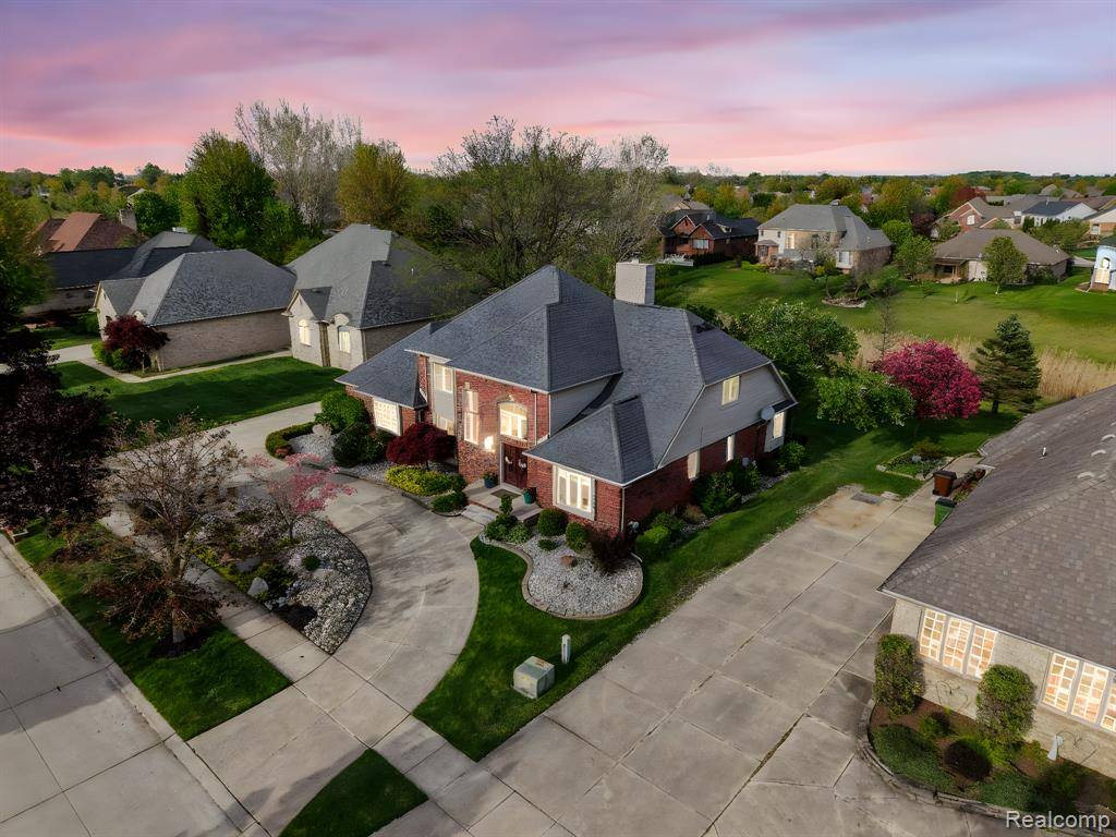 Shelby Twp, MI 48315,47352 DOVE Court