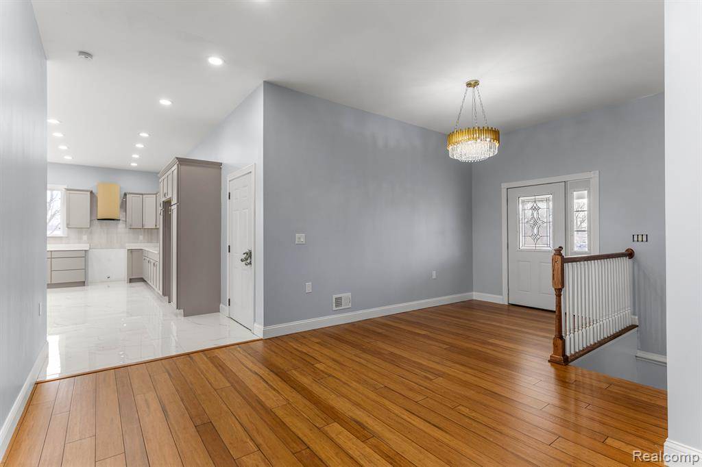 Garden City, MI 48135,31460 JAMES Street