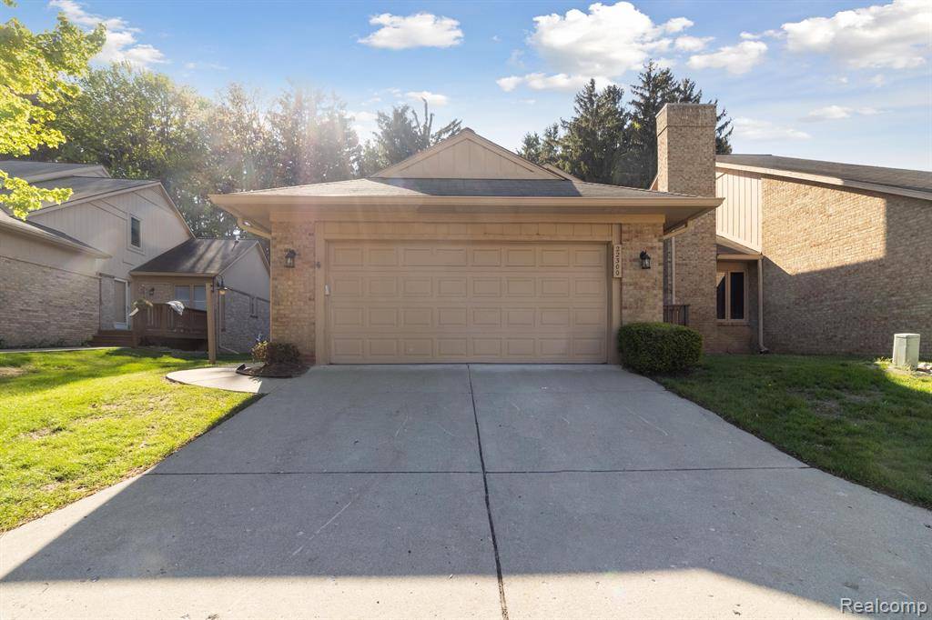 Farmington Hills, MI 48335,22300 RIVER RIDGE Trail
