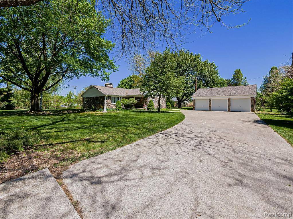 Green Oak Twp, MI 48178,9745 MARSHALL Road