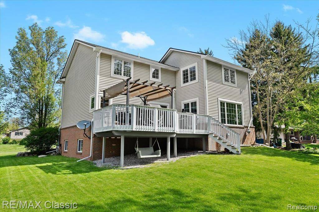 Commerce Twp, MI 48382,3645 SANDBAR Drive