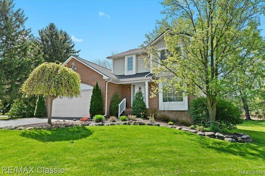 Commerce Twp, MI 48382,3645 SANDBAR Drive