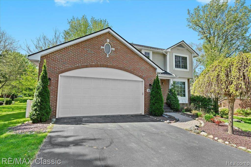 Commerce Twp, MI 48382,3645 SANDBAR Drive