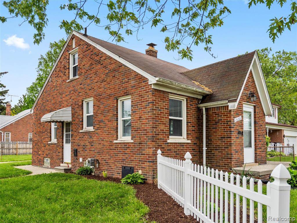 Eastpointe, MI 48021,15201 Crescentwood Avenue