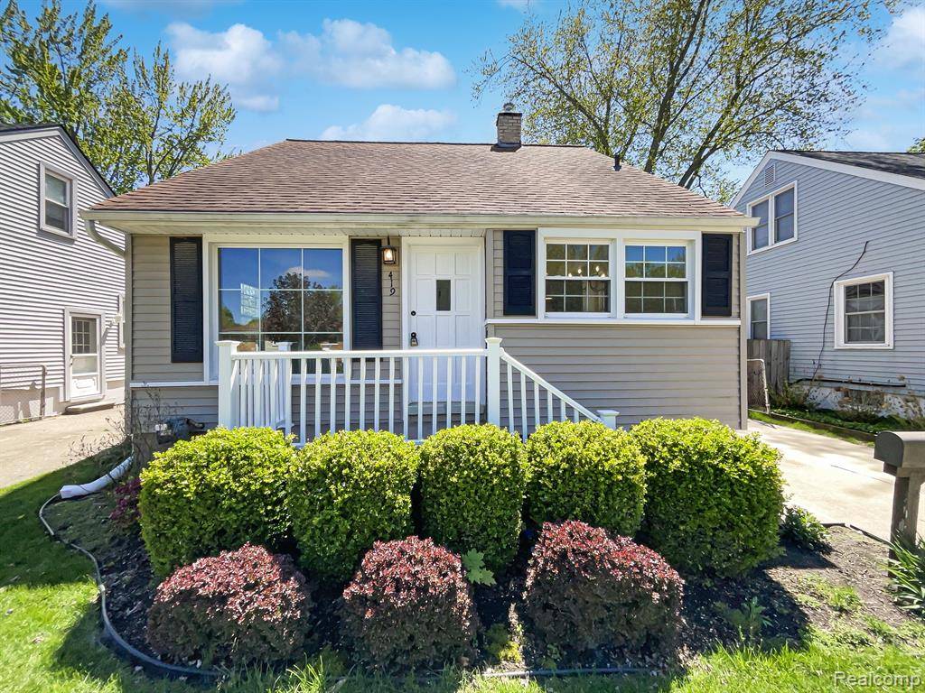 Clawson, MI 48017,419 LEROY Avenue