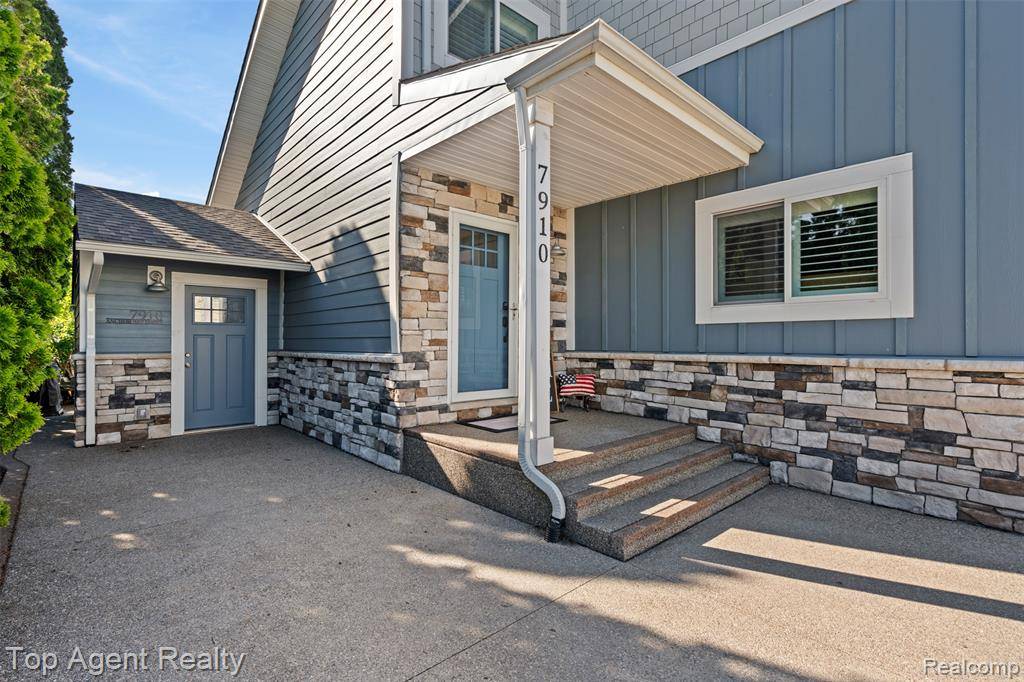Clay Twp, MI 48001,7910 ANCHOR BAY Drive