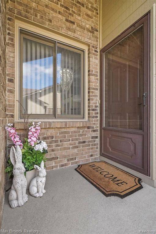 Macomb Twp, MI 48044,48775 WINDMILL Circle W