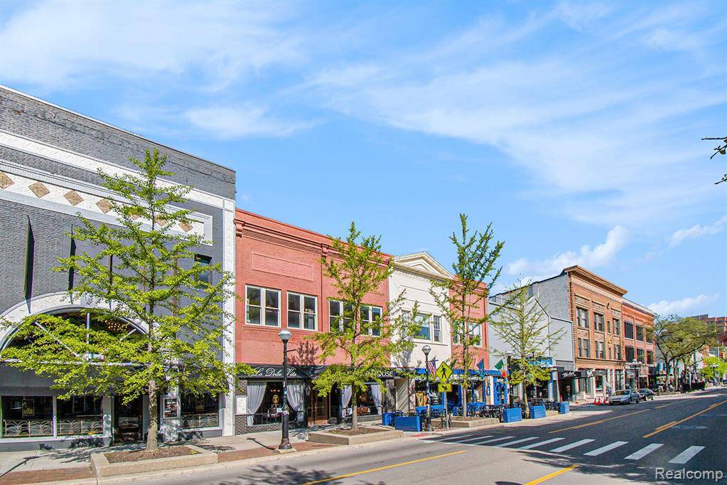 Ann Arbor, MI 48104,101 W Liberty Street 320