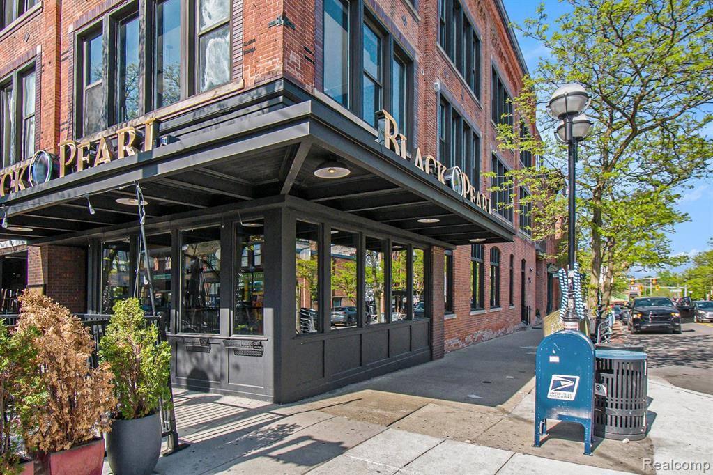Ann Arbor, MI 48104,101 W Liberty Street 320