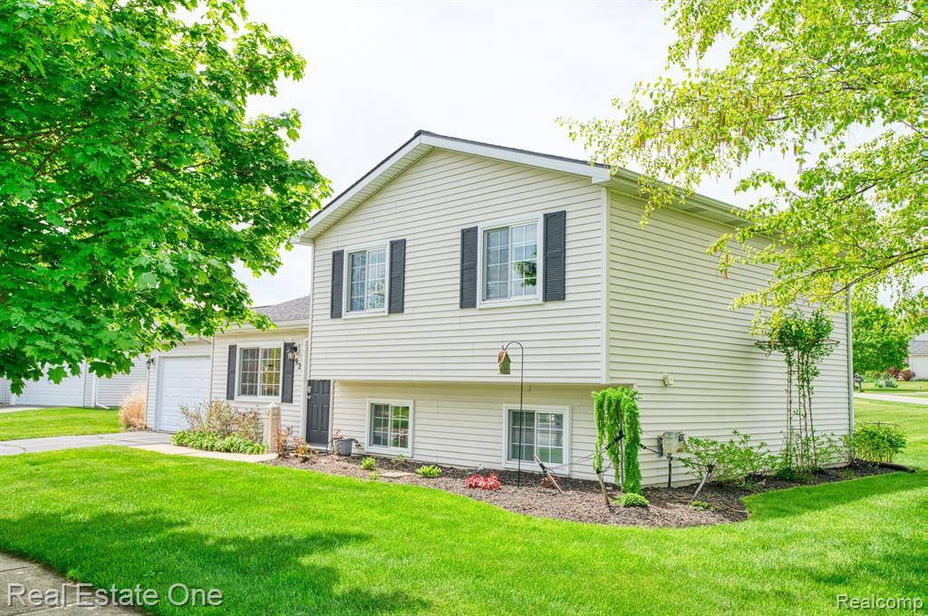 Pinckney Vlg, MI 48169,92 TURTLE TerraceE