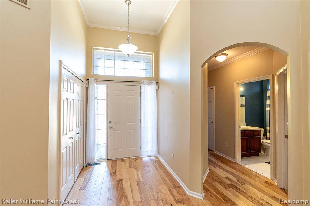 Warren, MI 48092,30229 BRADMORE Road