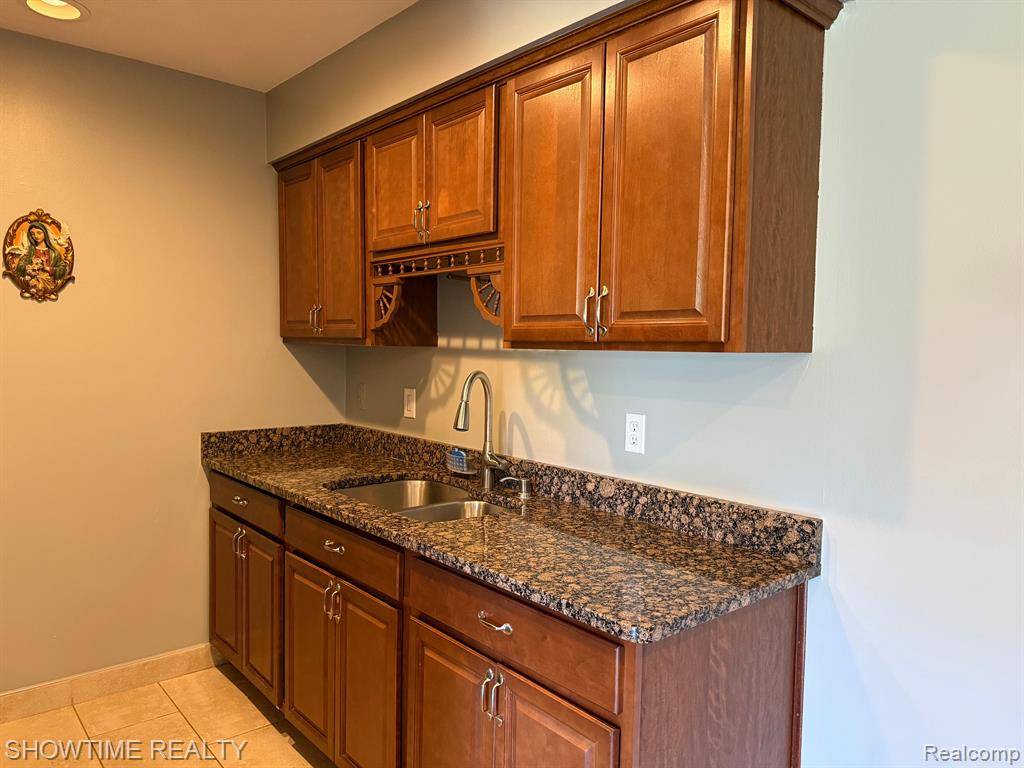 Sterling Heights, MI 48314,43284 MOUND Road 26