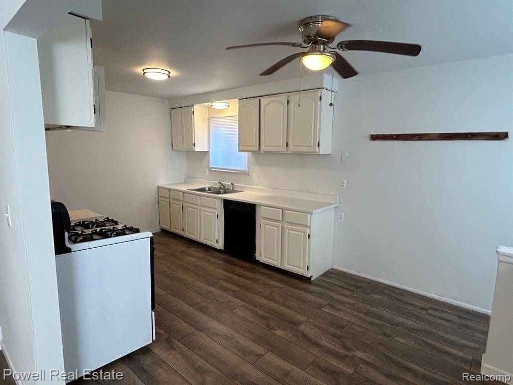 Redford Twp, MI 48239,15840 WAKENDEN