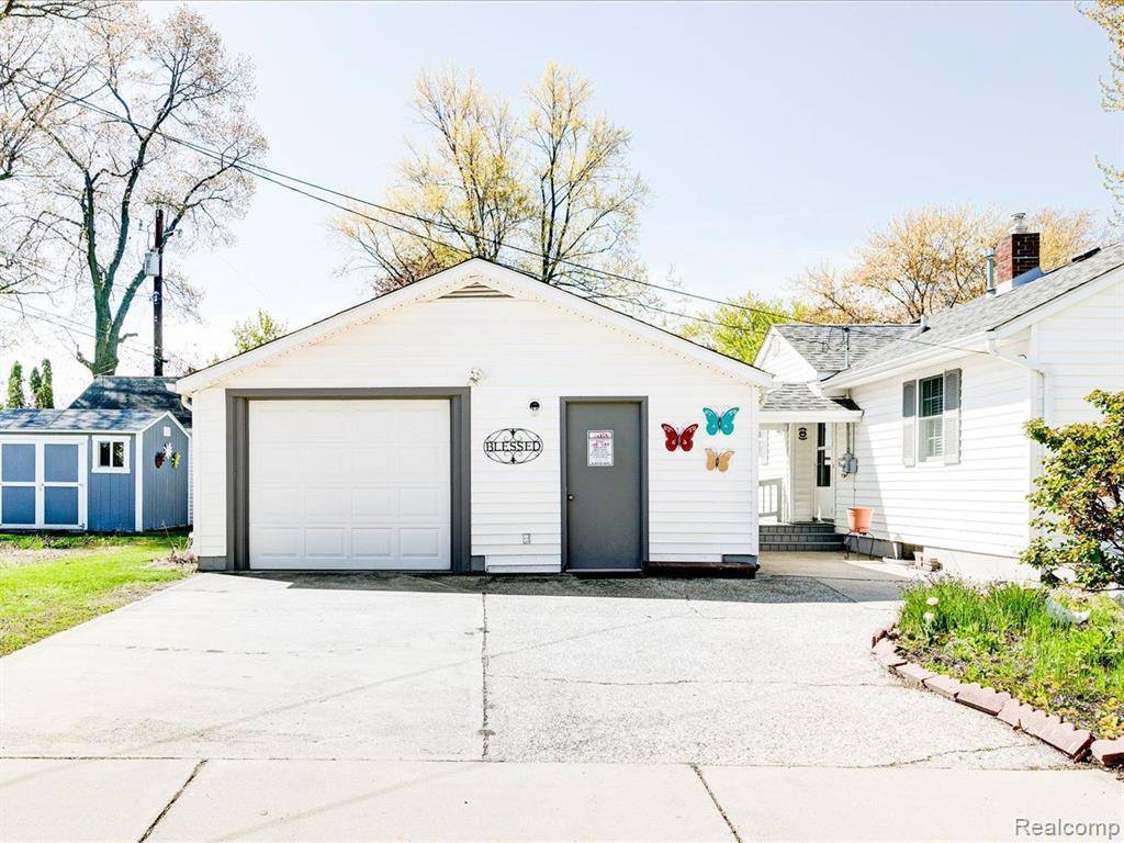 Port Huron, MI 48060,3224 ELK Street