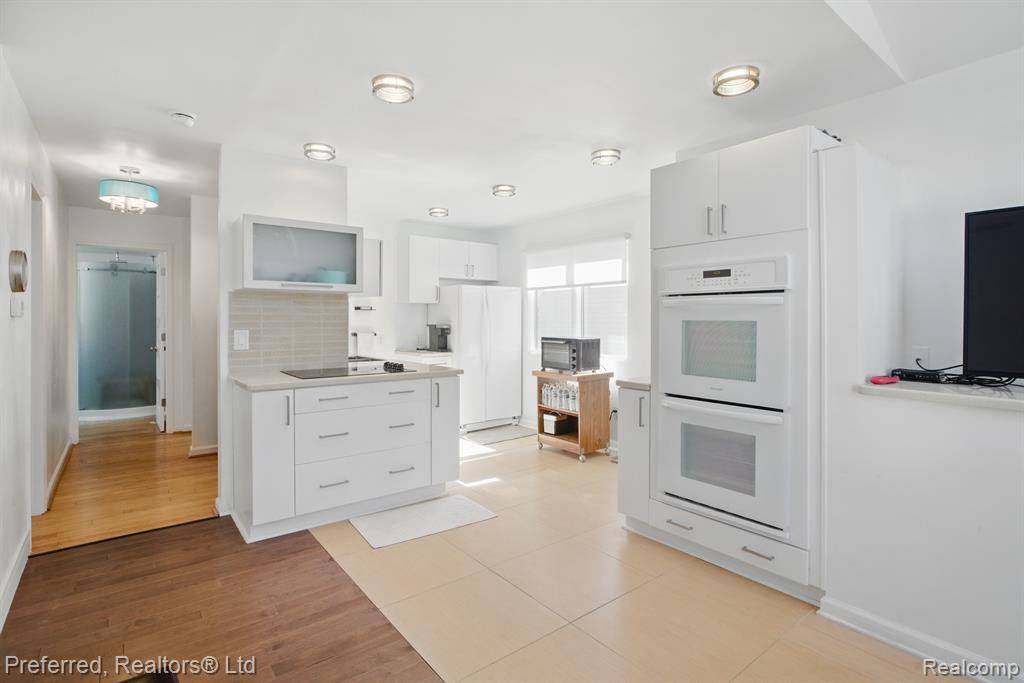 Saline, MI 48176,454 Woodland Drive