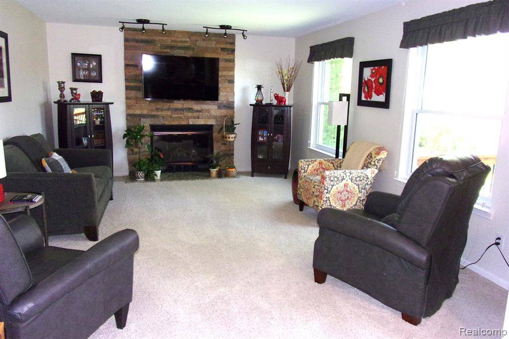 Commerce Twp, MI 48390,3163 W RIDGE Court