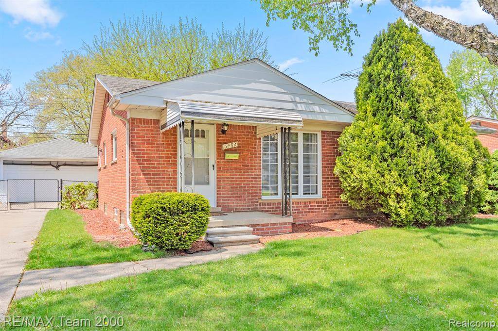 Dearborn Heights, MI 48125,5492 HEATHER Lane