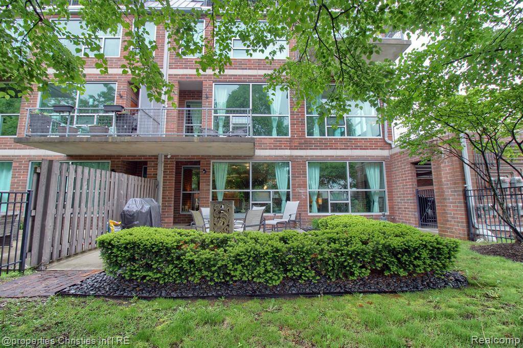 Plymouth, MI 48170,300 Hamilton Street Apt 105