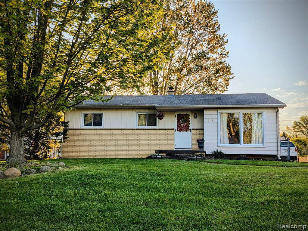 Flint Twp, MI 48532,2115 DEERFIELD Drive